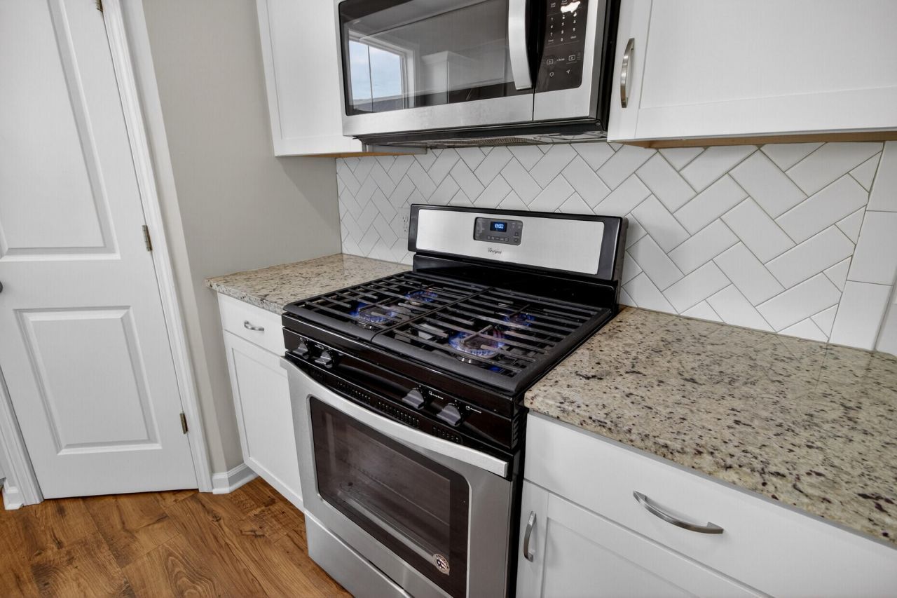 115 Yorkshire Drive Photo 10