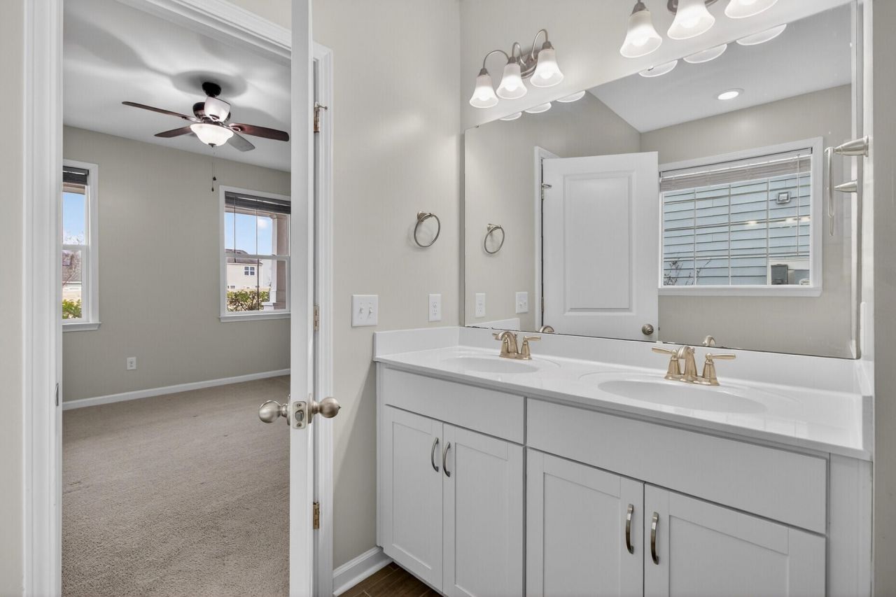 115 Yorkshire Drive Photo 20