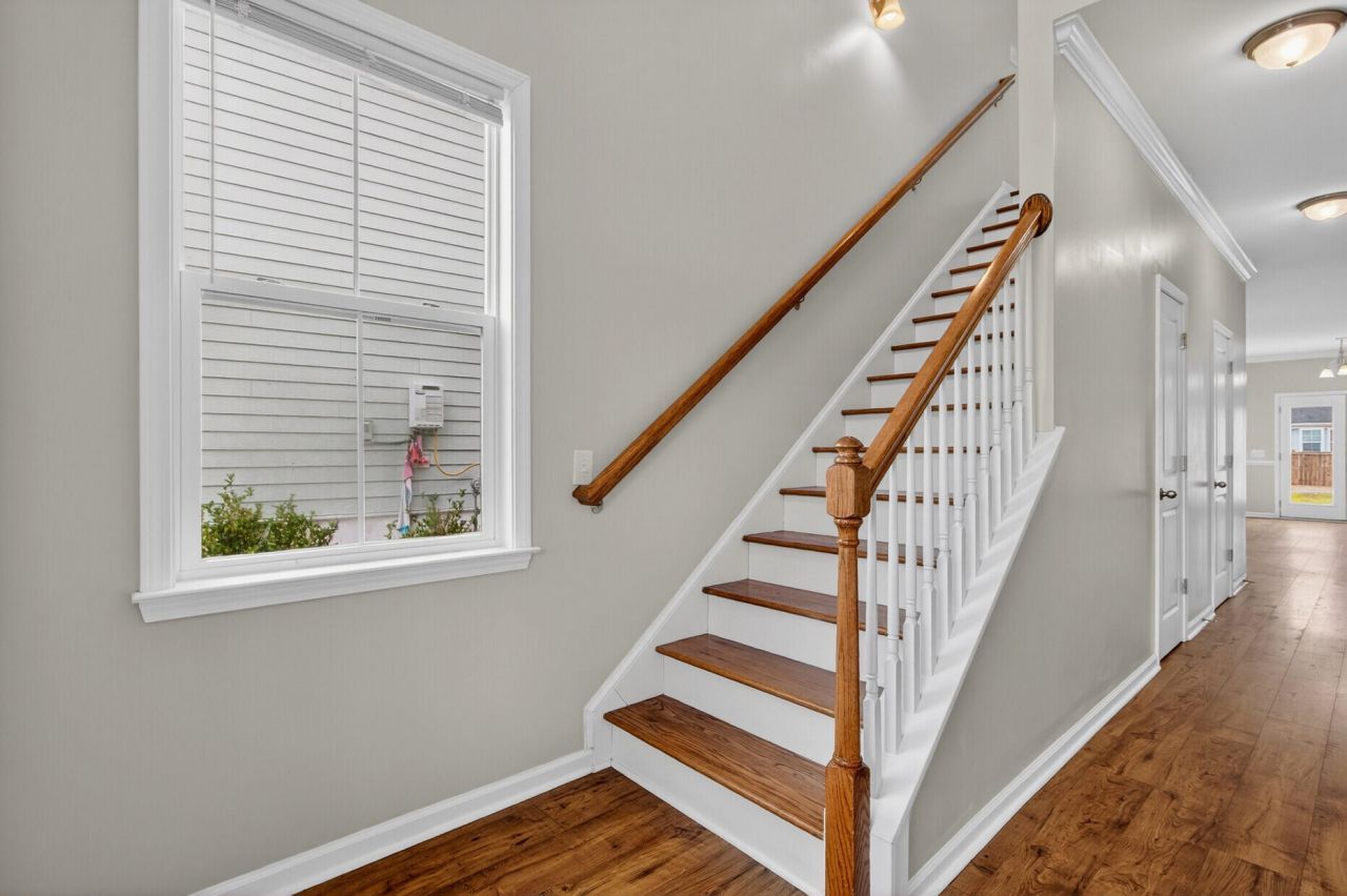 115 Yorkshire Drive Photo 23