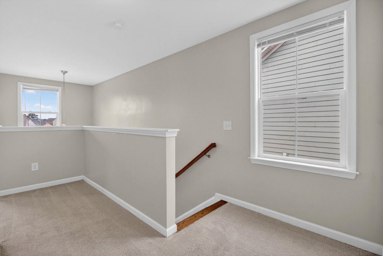 115 Yorkshire Drive Photo 24