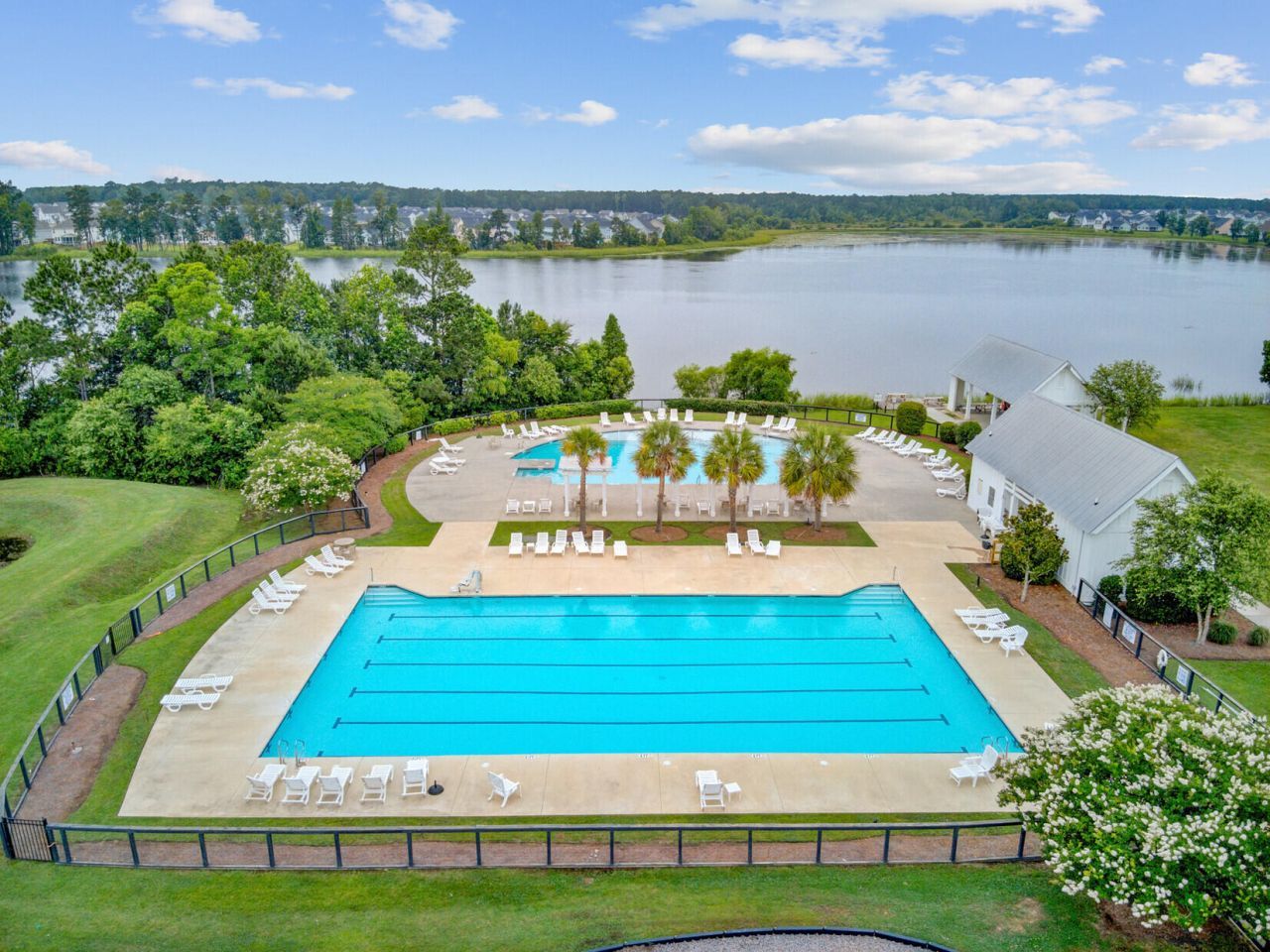 115 Yorkshire Drive Photo 39