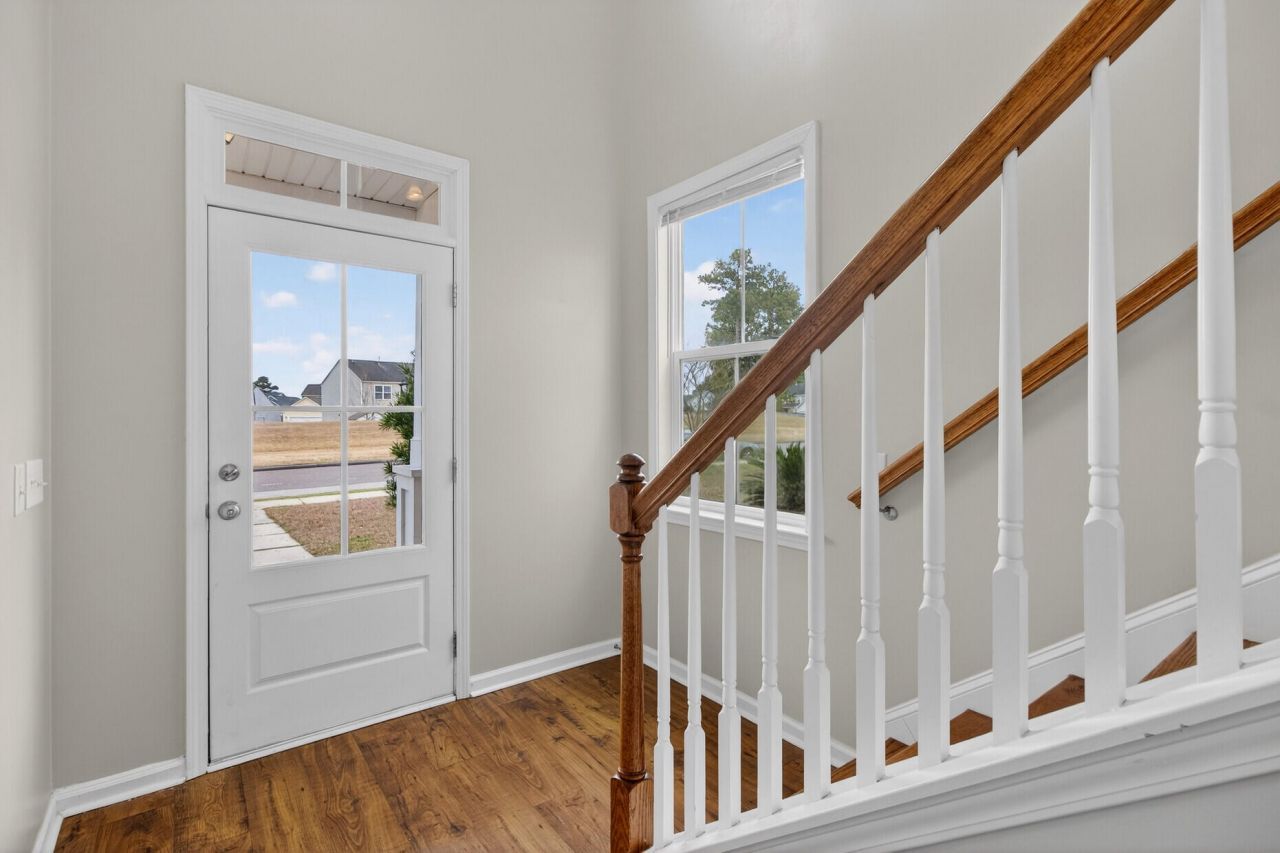 115 Yorkshire Drive Photo 5