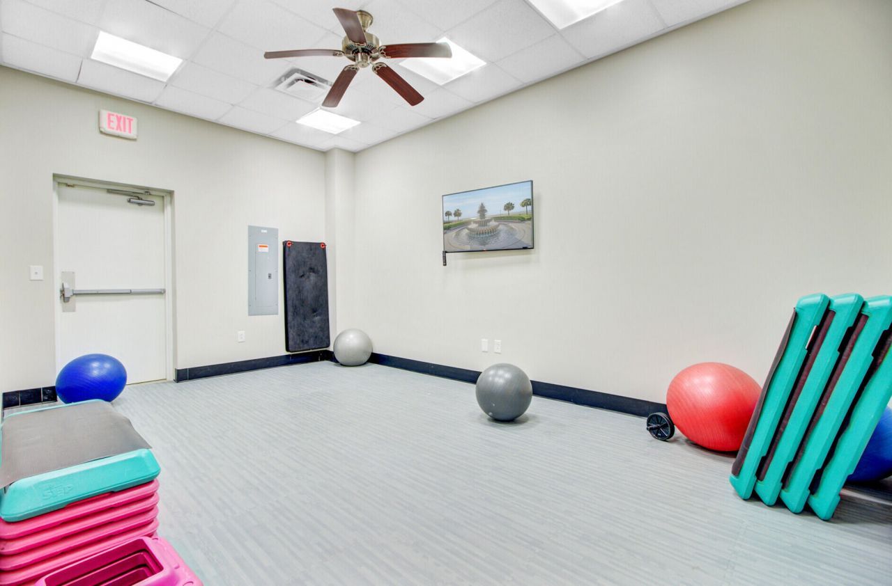 115 Yorkshire Drive Photo 61