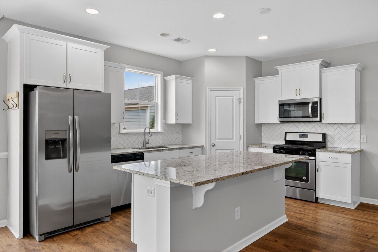 115 Yorkshire Drive Photo 8