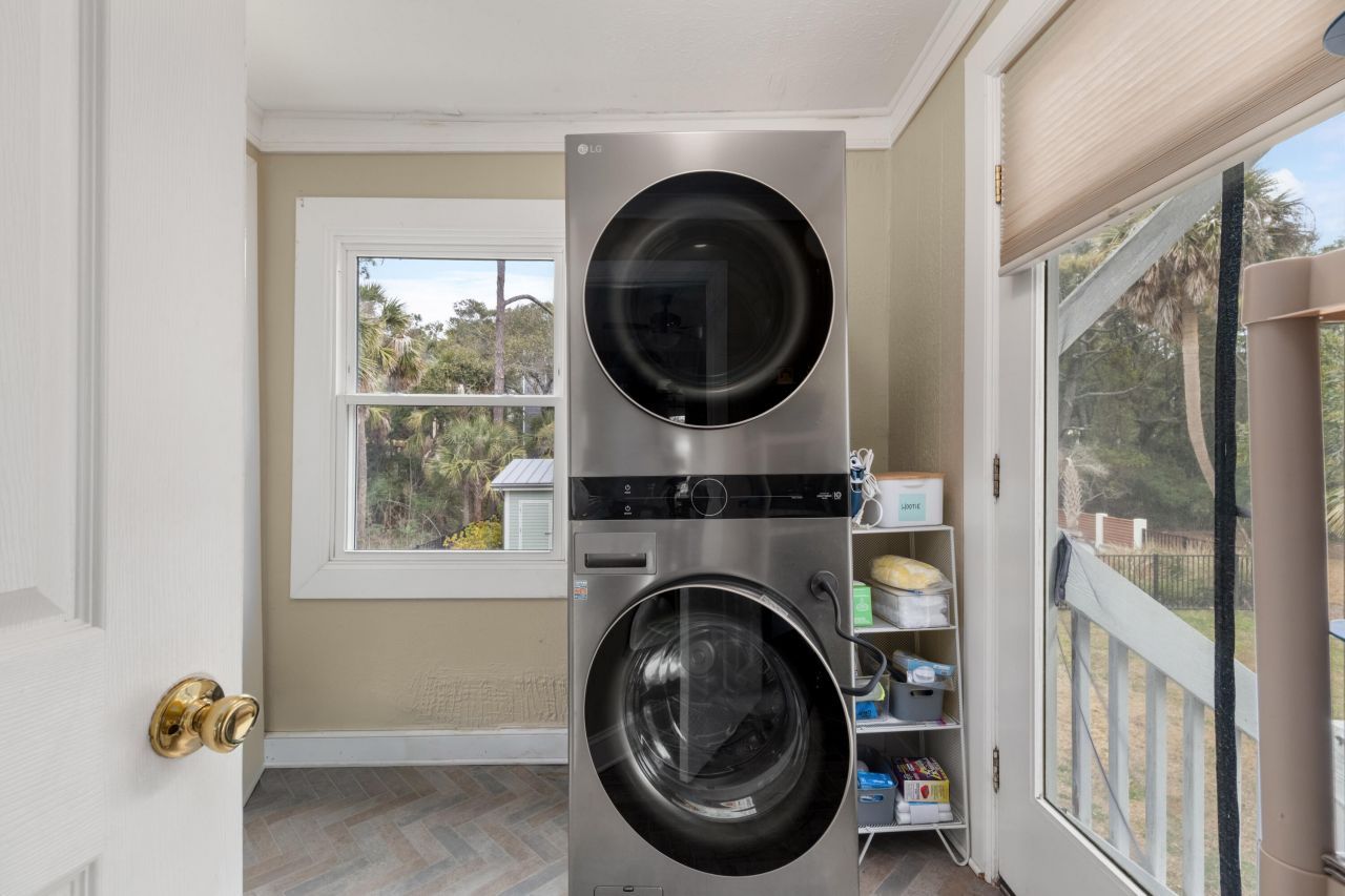 604 W Ashley Avenue Photo 21