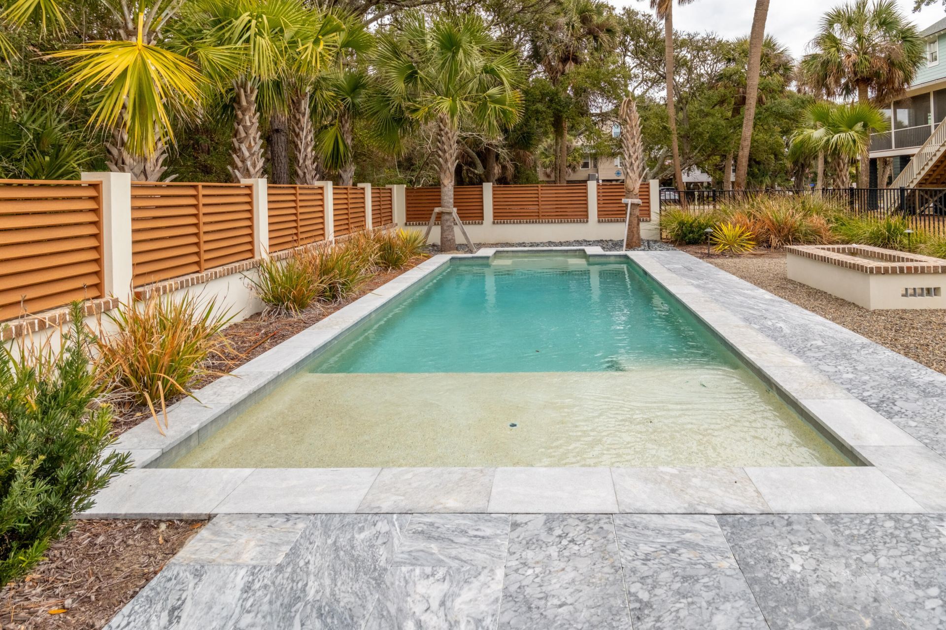 604 W Ashley Avenue Photo 4