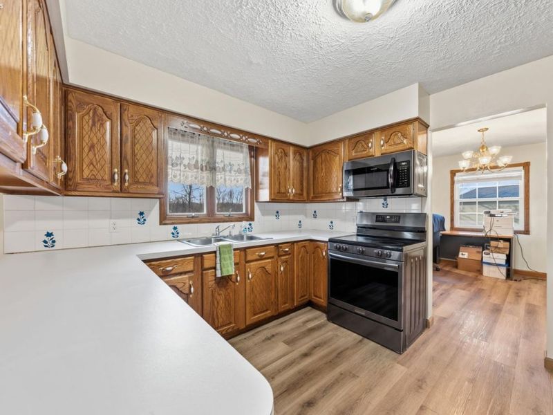 18 Milan Manor Drive, Milan, OH 44846 Photo 10