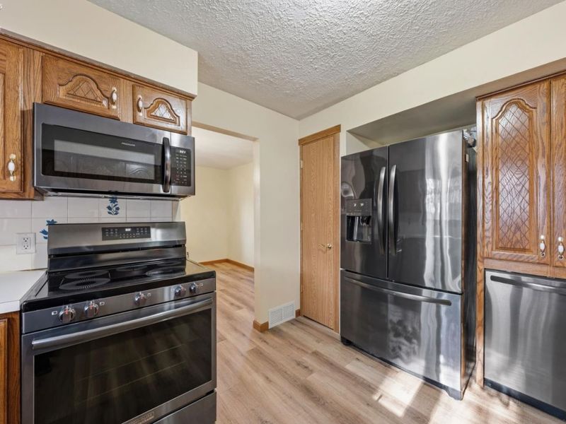 18 Milan Manor Drive, Milan, OH 44846 Photo 11