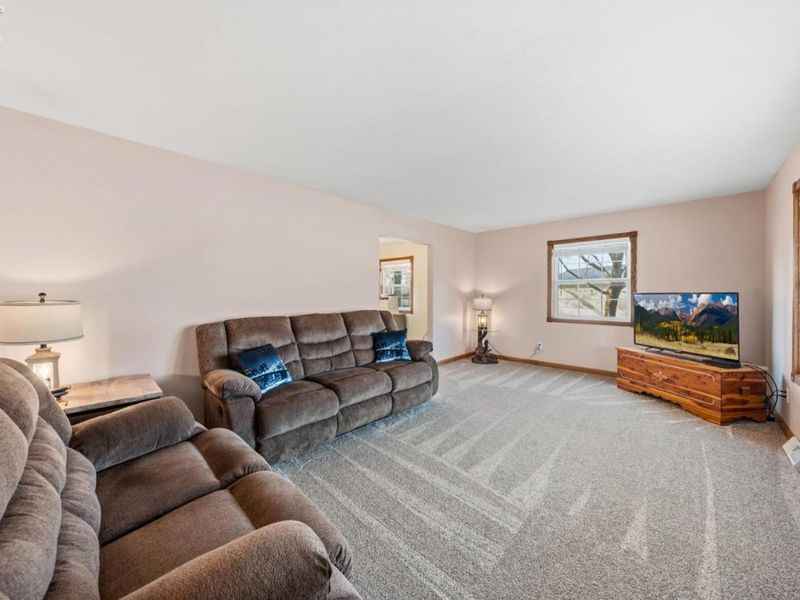 18 Milan Manor Drive, Milan, OH 44846 Photo 5