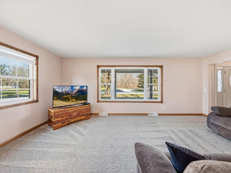 18 Milan Manor Drive, Milan, OH 44846 Photo 7