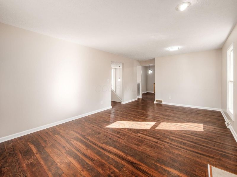 86 Jonquil Drive SW, Etna, OH 43062 Photo 18