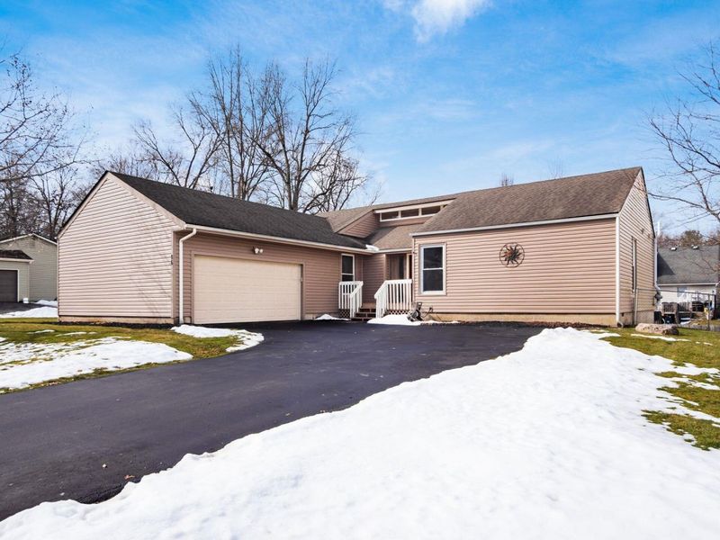 86 Jonquil Drive SW, Etna, OH 43062 Photo 3