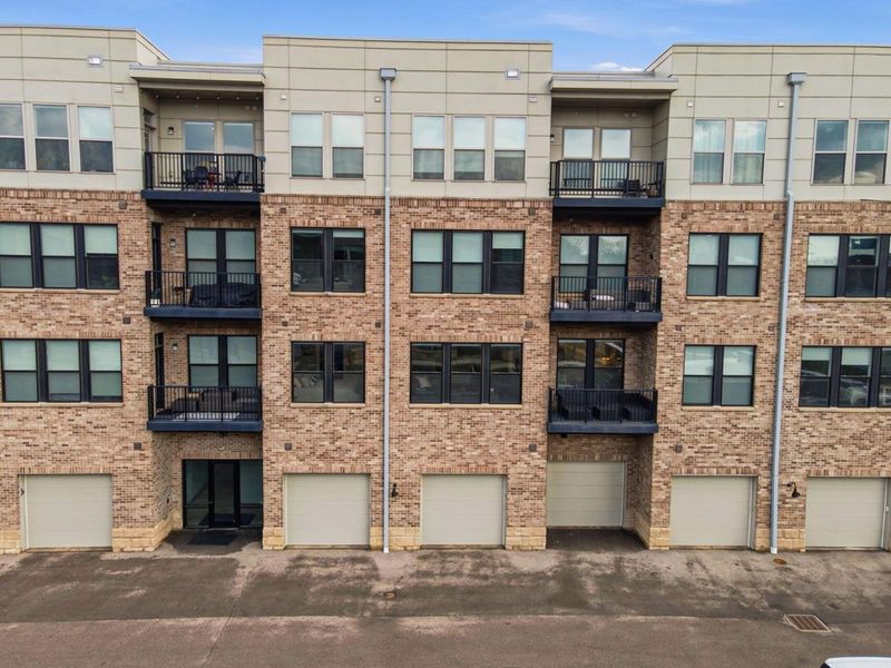 751 N 6th Street, Unit 205, Columbus, OH 43215 Photo 2