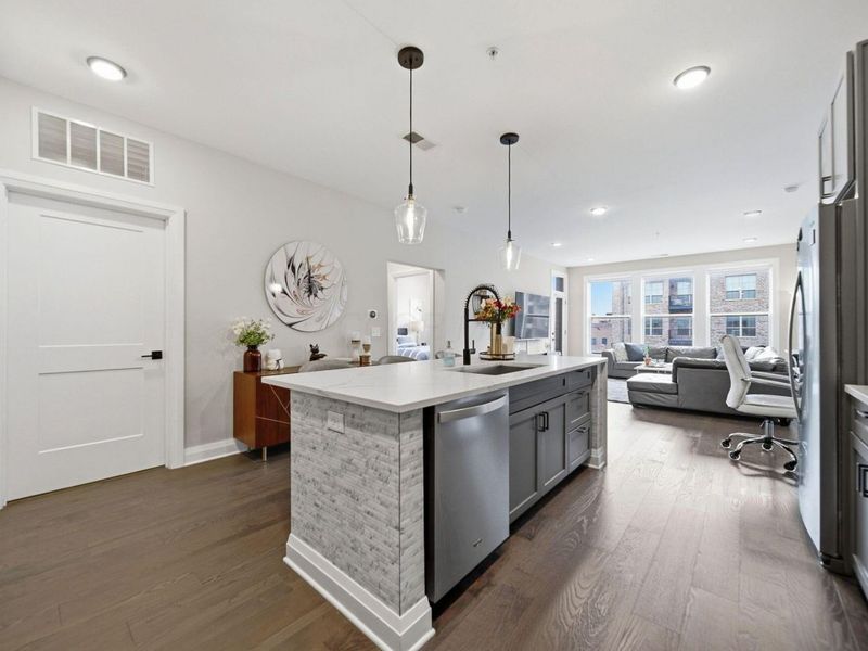 751 N 6th Street, Unit 205, Columbus, OH 43215 Photo 3