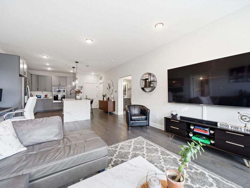 751 N 6th Street, Unit 205, Columbus, OH 43215 Photo 5