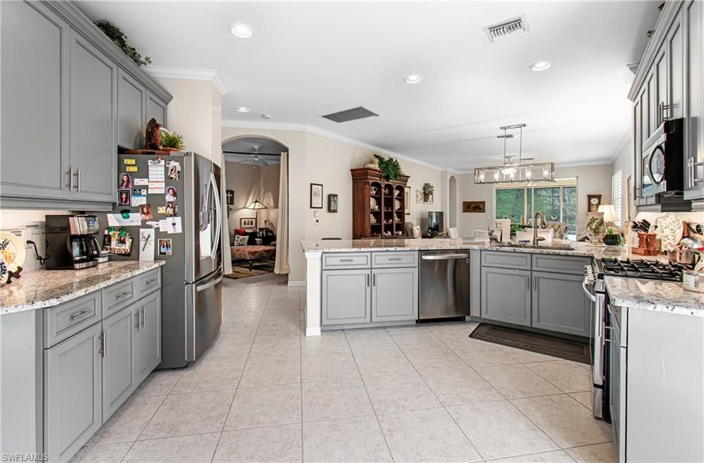 10633 Avila Cir, Fort Myers, FL 33913 Photo