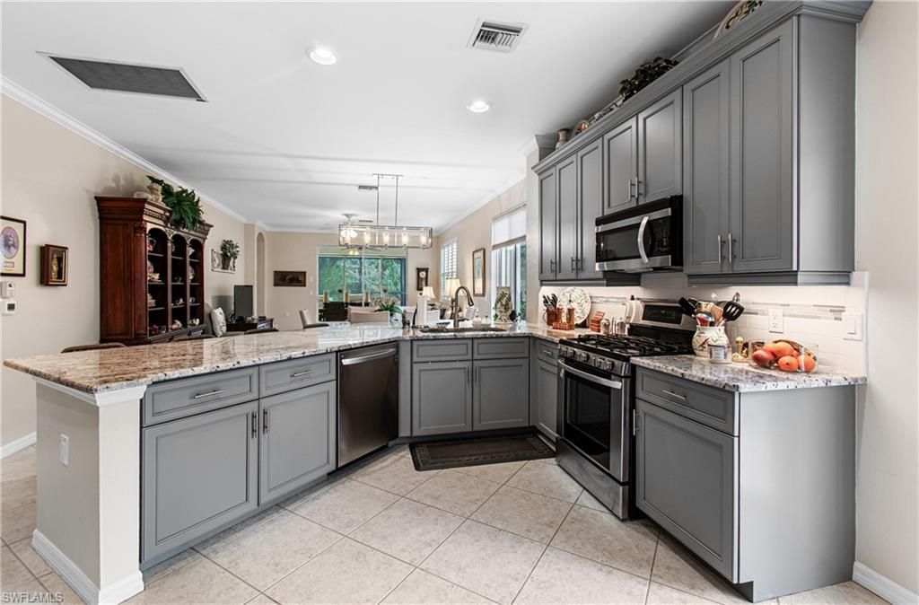 10633 Avila Cir, Fort Myers, FL 33913 Photo