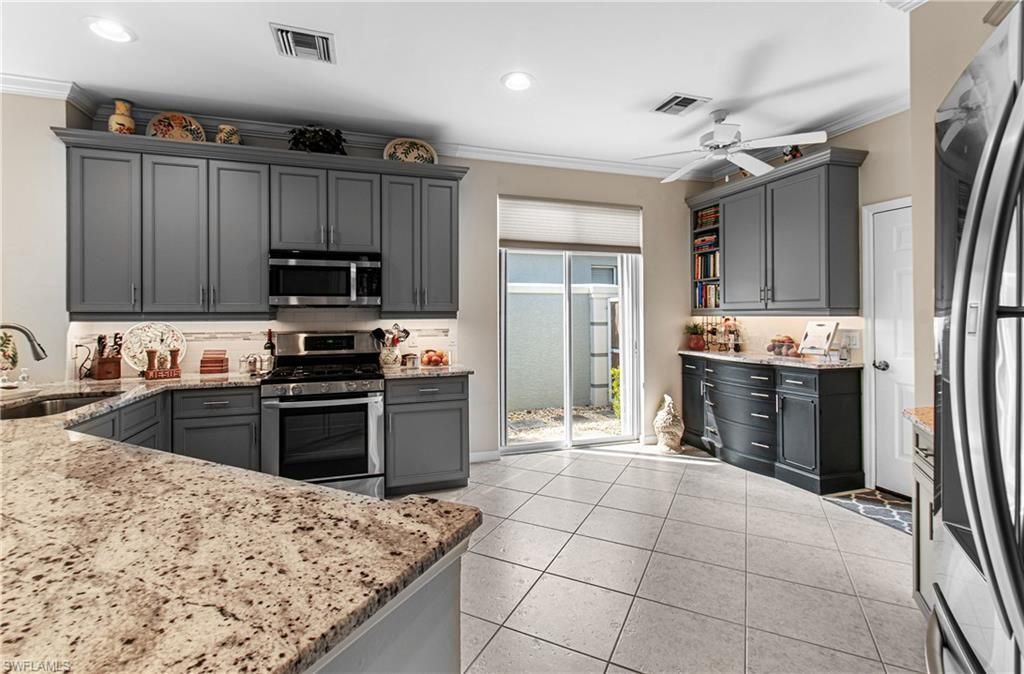 10633 Avila Cir, Fort Myers, FL 33913 Photo