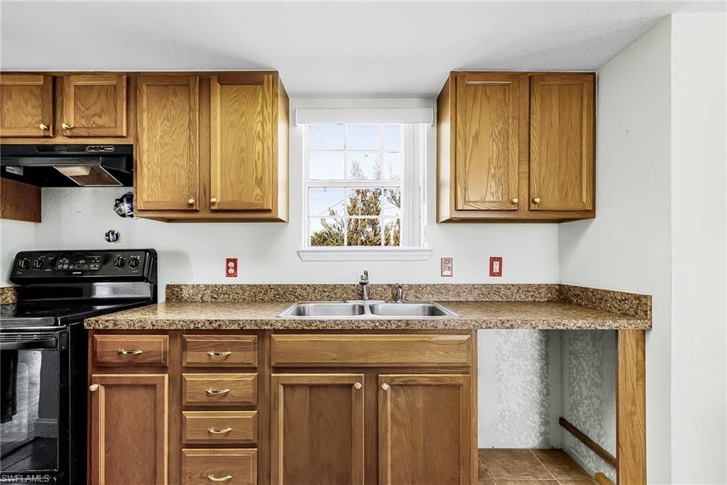 2420 Poinciana Ave , Saint James City, FL 33956 Photo