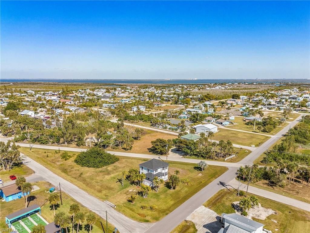 2420 Poinciana Ave , Saint James City, FL 33956 Photo