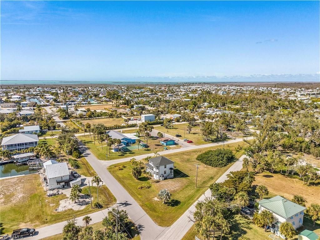 2420 Poinciana Ave , Saint James City, FL 33956 Photo