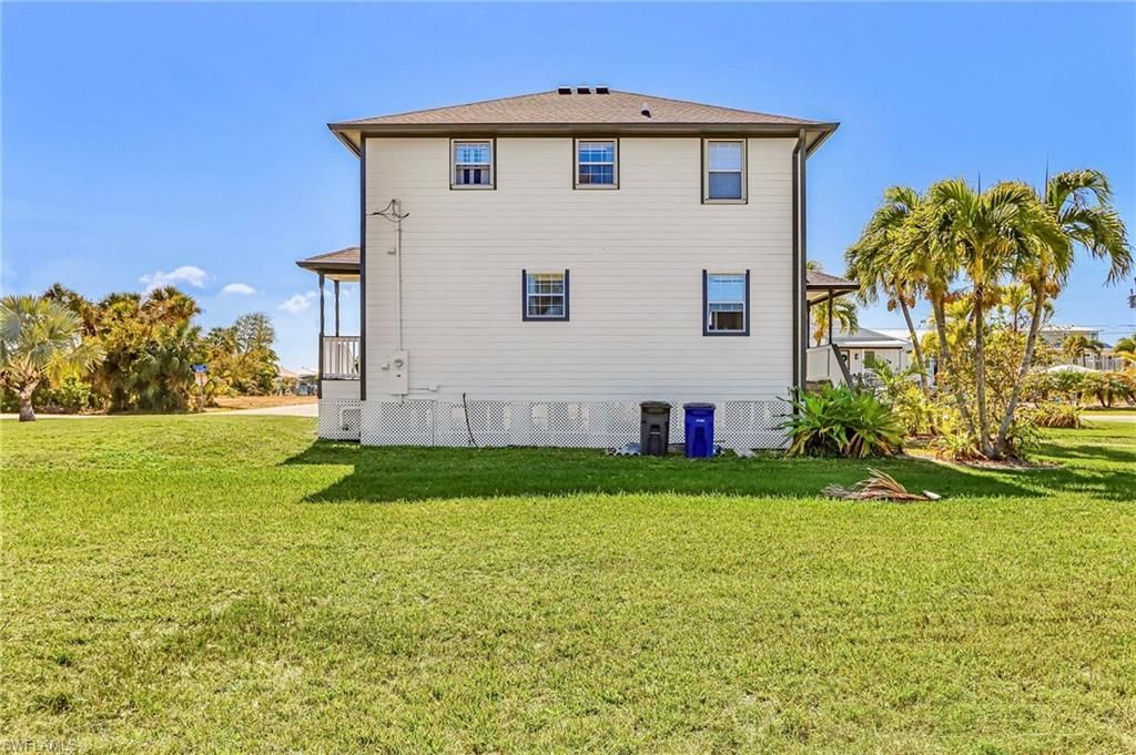 2420 Poinciana Ave , Saint James City, FL 33956 Photo