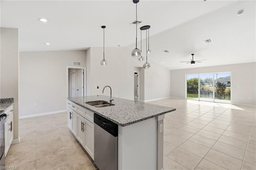 536 NW 20th St, Cape Coral, FL 33993 Photo