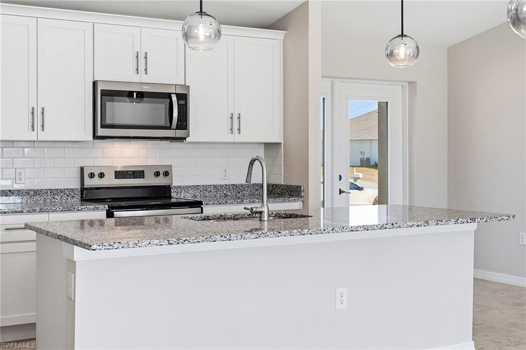 536 NW 20th St, Cape Coral, FL 33993 Photo