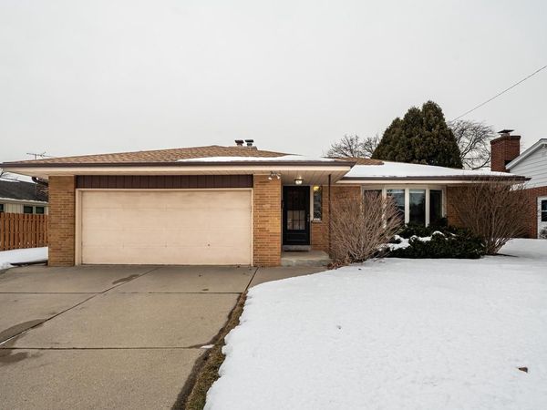 5869 S Trinthammer AVENUE, Cudahy, WI 53110