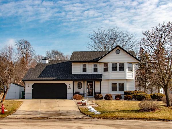 W161N10786 Creek TERRACE, Germantown, WI 53022