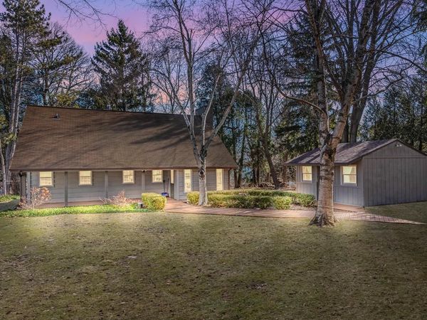4992 Lake Bluff ROAD, Port Washington, WI 53074
