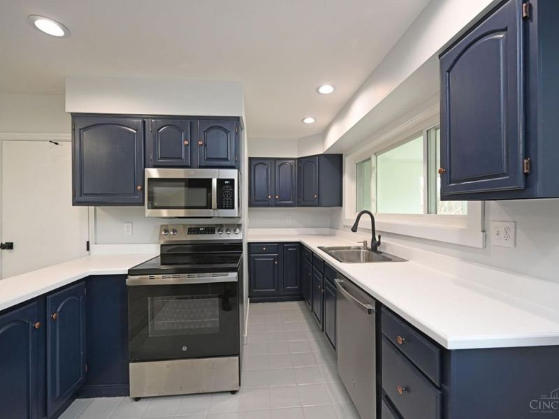 329 Walnut Street, Cincinnati, OH 45215 Photo 16