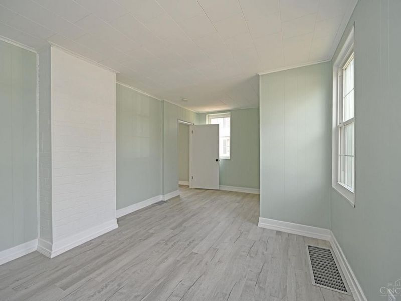 329 Walnut Street, Cincinnati, OH 45215 Photo 24