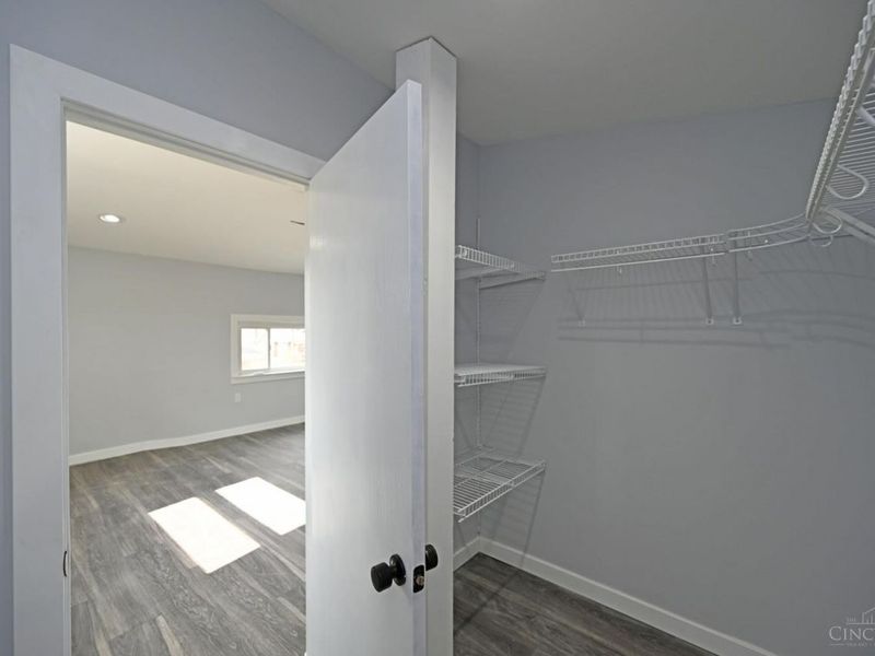 329 Walnut Street, Cincinnati, OH 45215 Photo 41