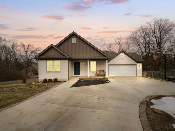 7533 W Whitehall Circle, West Chester, OH 45069