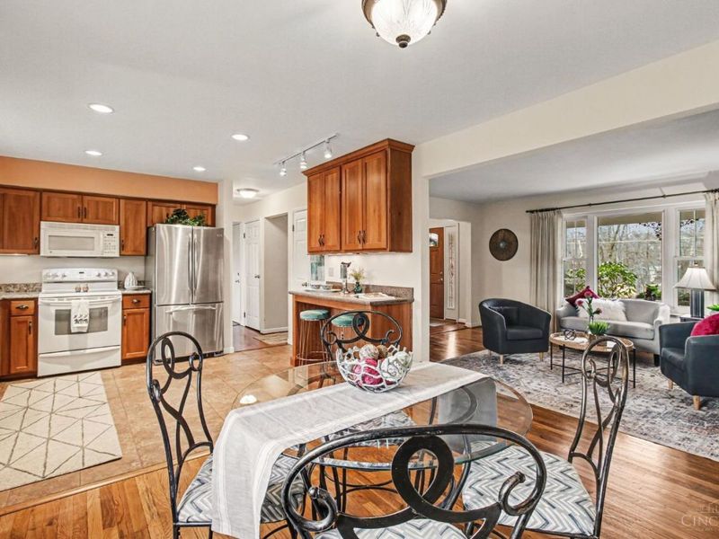 1724 Birddog Court, Loveland, OH 45140 Photo 2