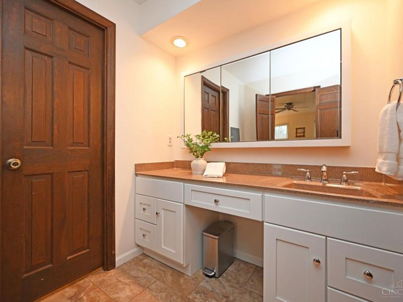 416 Flemridge Court, Wyoming, OH 45231 Photo 37