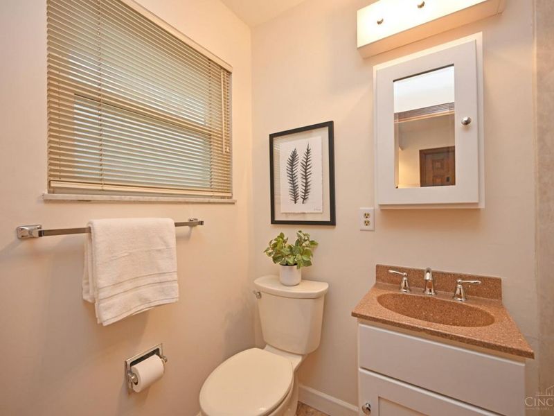 416 Flemridge Court, Wyoming, OH 45231 Photo 38