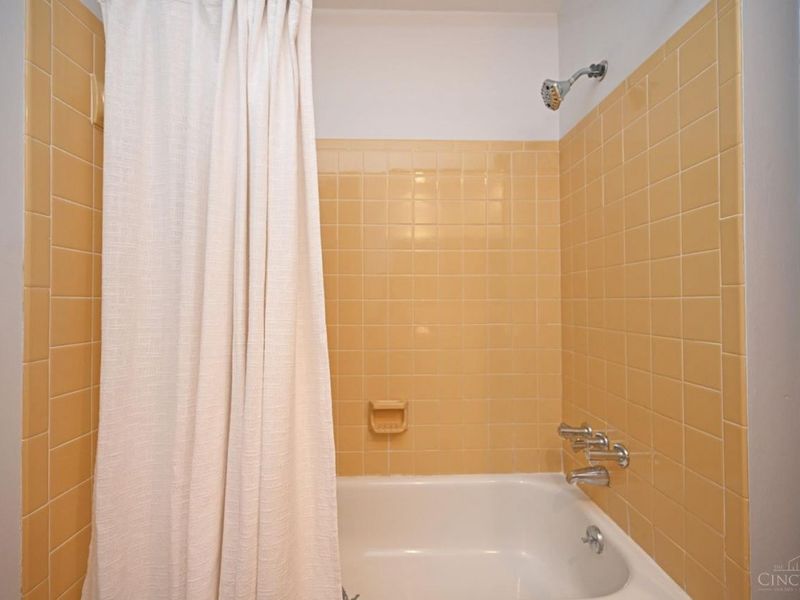 416 Flemridge Court, Wyoming, OH 45231 Photo 43