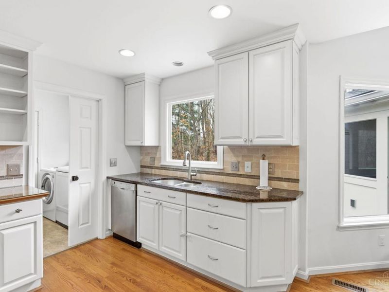 9933 Hampstead Court, West Chester, OH 45241 Photo 11