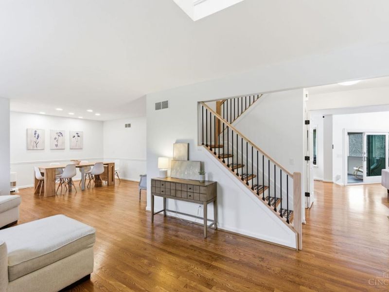 9933 Hampstead Court, West Chester, OH 45241 Photo 4