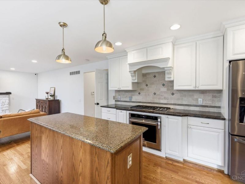 9933 Hampstead Court, West Chester, OH 45241 Photo 8