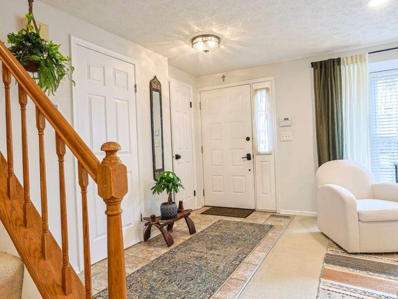 771 Woodlyn Drive S, Cincinnati, OH 45230 Photo 2