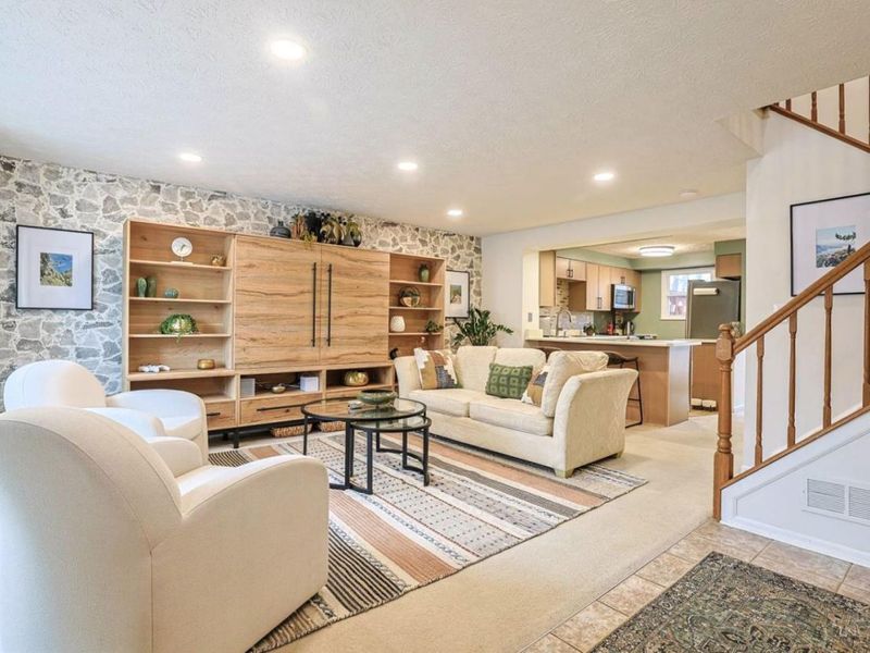 771 Woodlyn Drive S, Cincinnati, OH 45230 Photo 4