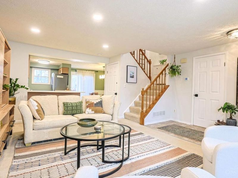 771 Woodlyn Drive S, Cincinnati, OH 45230 Photo 6