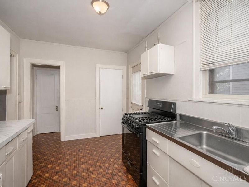 4526 Clearview Avenue, Cincinnati, OH 45205 Photo 12