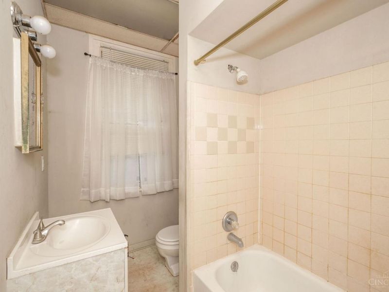 4526 Clearview Avenue, Cincinnati, OH 45205 Photo 15