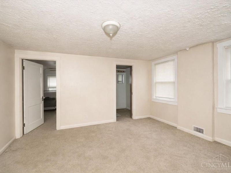 4526 Clearview Avenue, Cincinnati, OH 45205 Photo 24