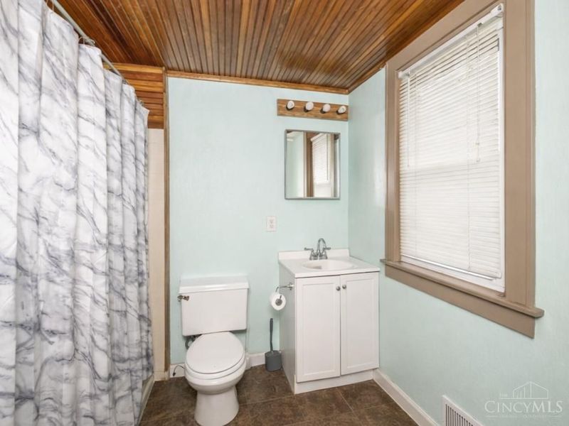 4526 Clearview Avenue, Cincinnati, OH 45205 Photo 25