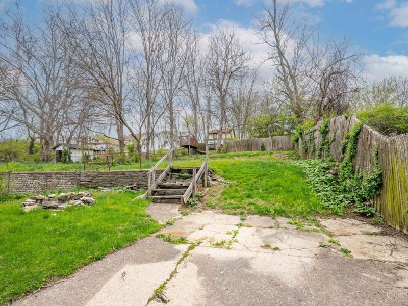 4526 Clearview Avenue, Cincinnati, OH 45205 Photo 6
